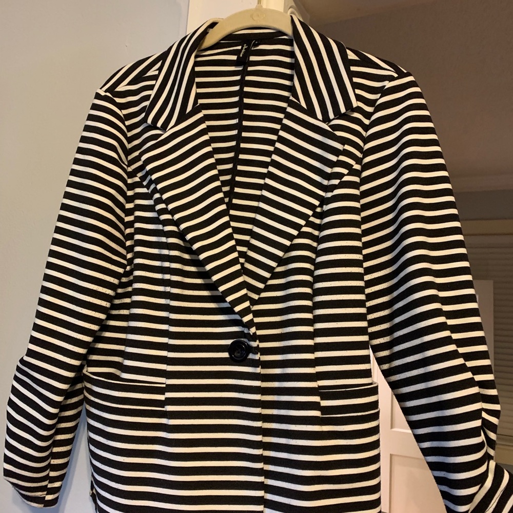 Ladies short jacket
